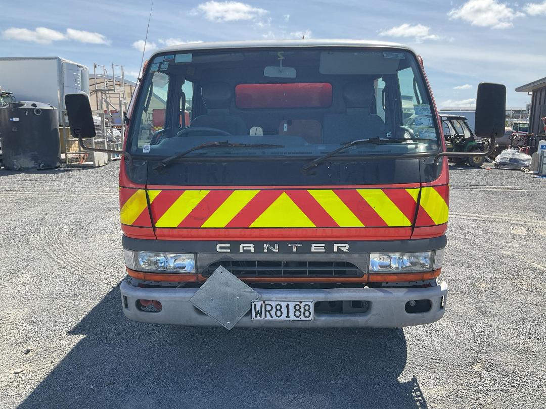 Photo '10' of Mitsubishi Canter 3.5T D/CAB Fire Appliance Photo '10' of Mitsubishi Canter 3.5T D/CAB Fire Appliance