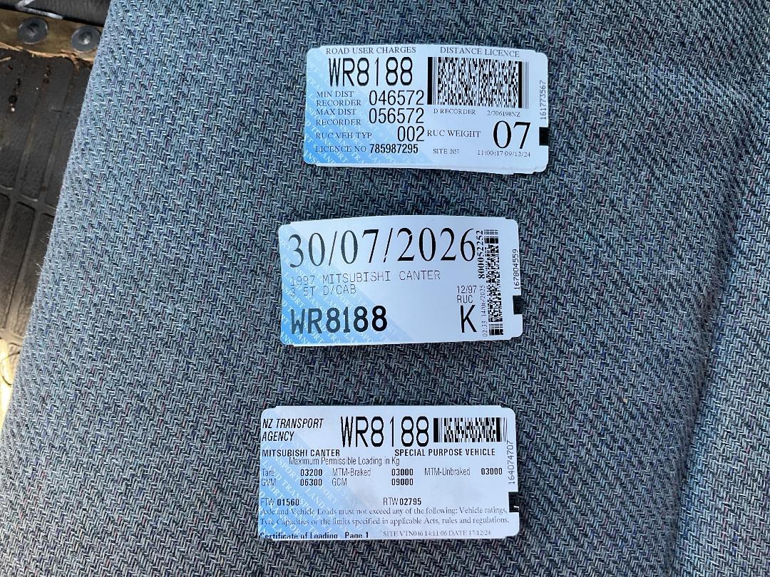 Photo '34' of Mitsubishi Canter 3.5T D/CAB Fire Appliance Photo '34' of Mitsubishi Canter 3.5T D/CAB Fire Appliance