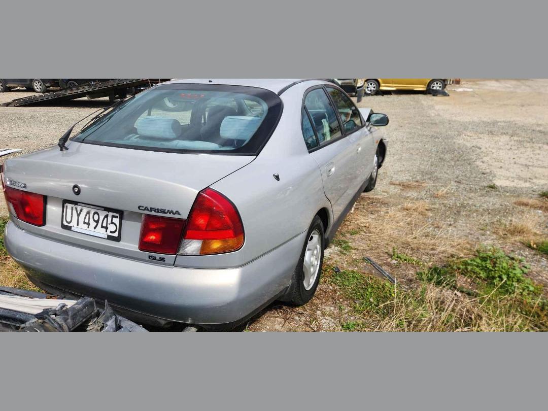 Photo '6' of Mitsubishi Carisma GLS Photo '6' of Mitsubishi Carisma GLS