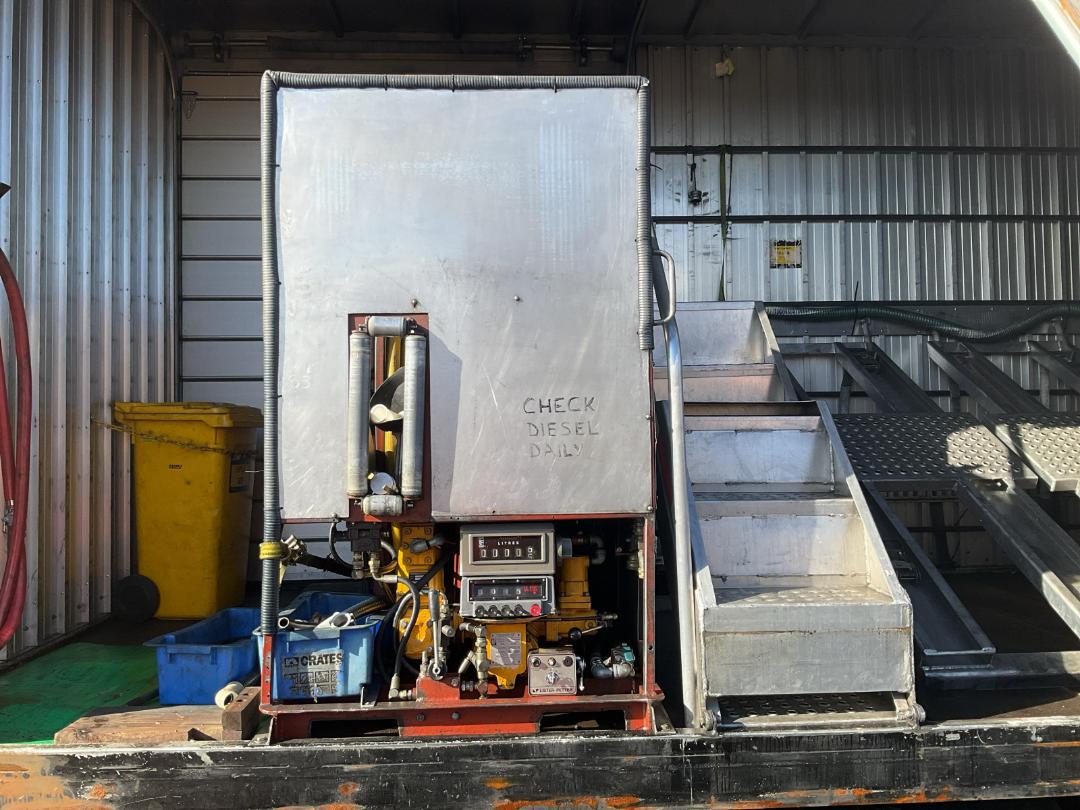 Photo '15' of Mitsubishi Fuso FS517 Curtainsider