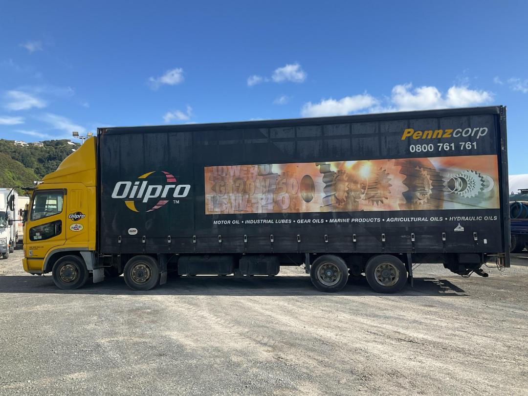 Photo '9' of Mitsubishi Fuso FS517 Curtainsider