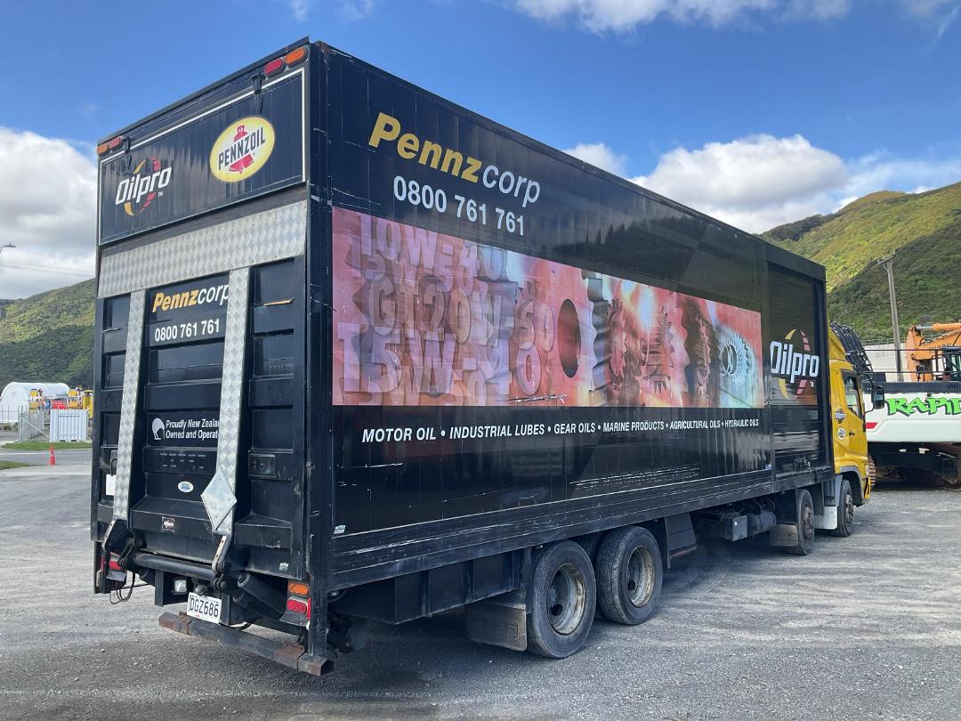 Photo '4' of Mitsubishi Fuso FS517 Curtainsider