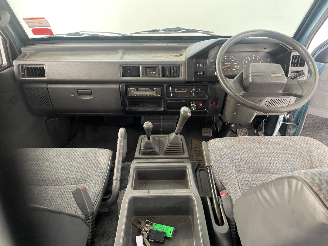 Photo '18' of Mitsubishi L300