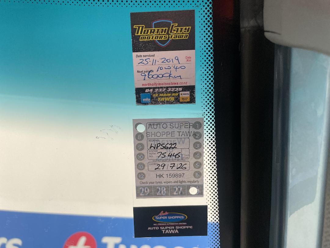 Photo '25' of Mitsubishi L300