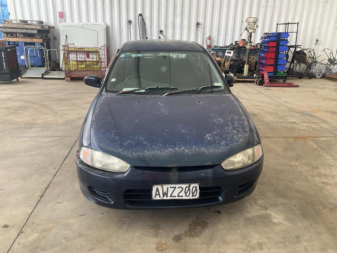 Photo '2' of Mitsubishi Mirage M