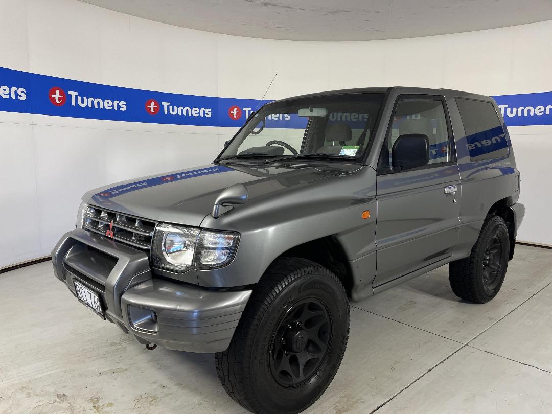 Photo '3' of Mitsubishi Pajero GDI Photo '3' of Mitsubishi Pajero GDI