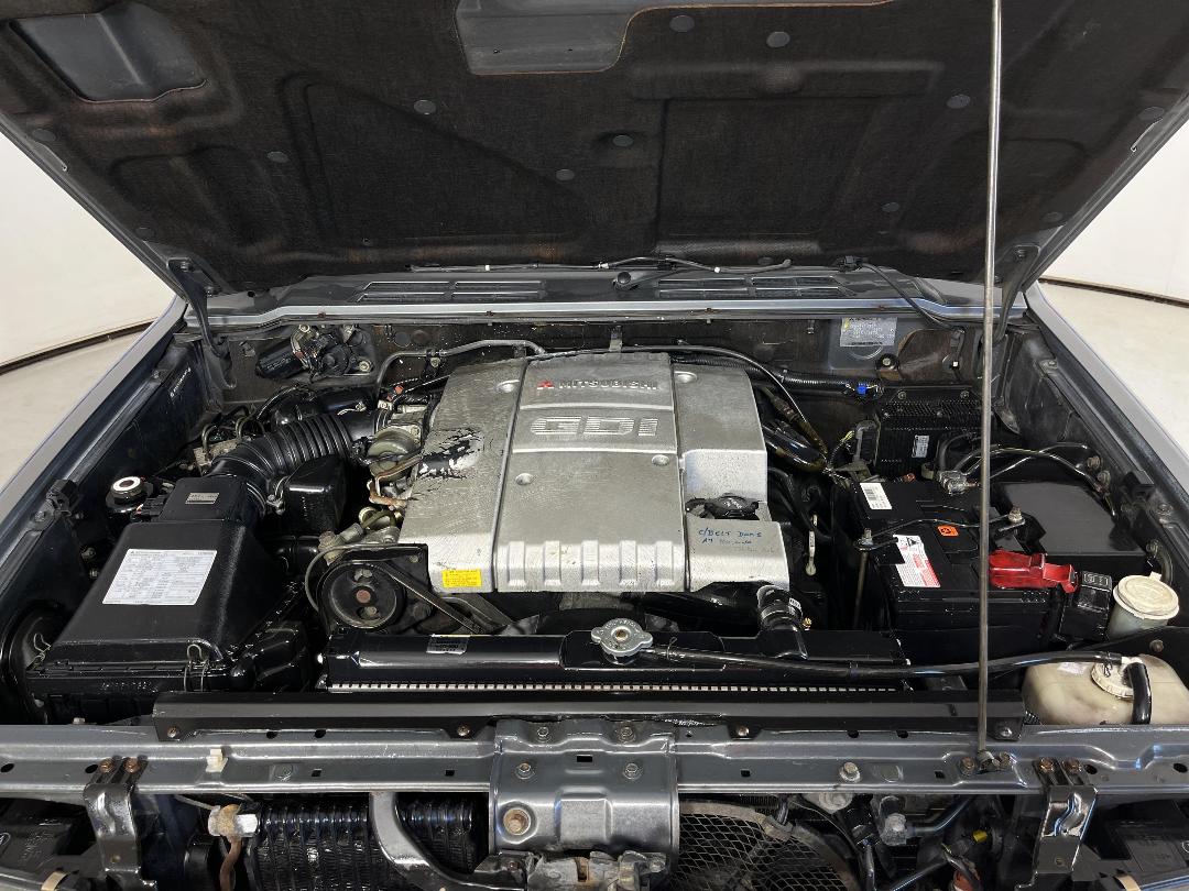 Photo '11' of Mitsubishi Pajero GDI Photo '11' of Mitsubishi Pajero GDI