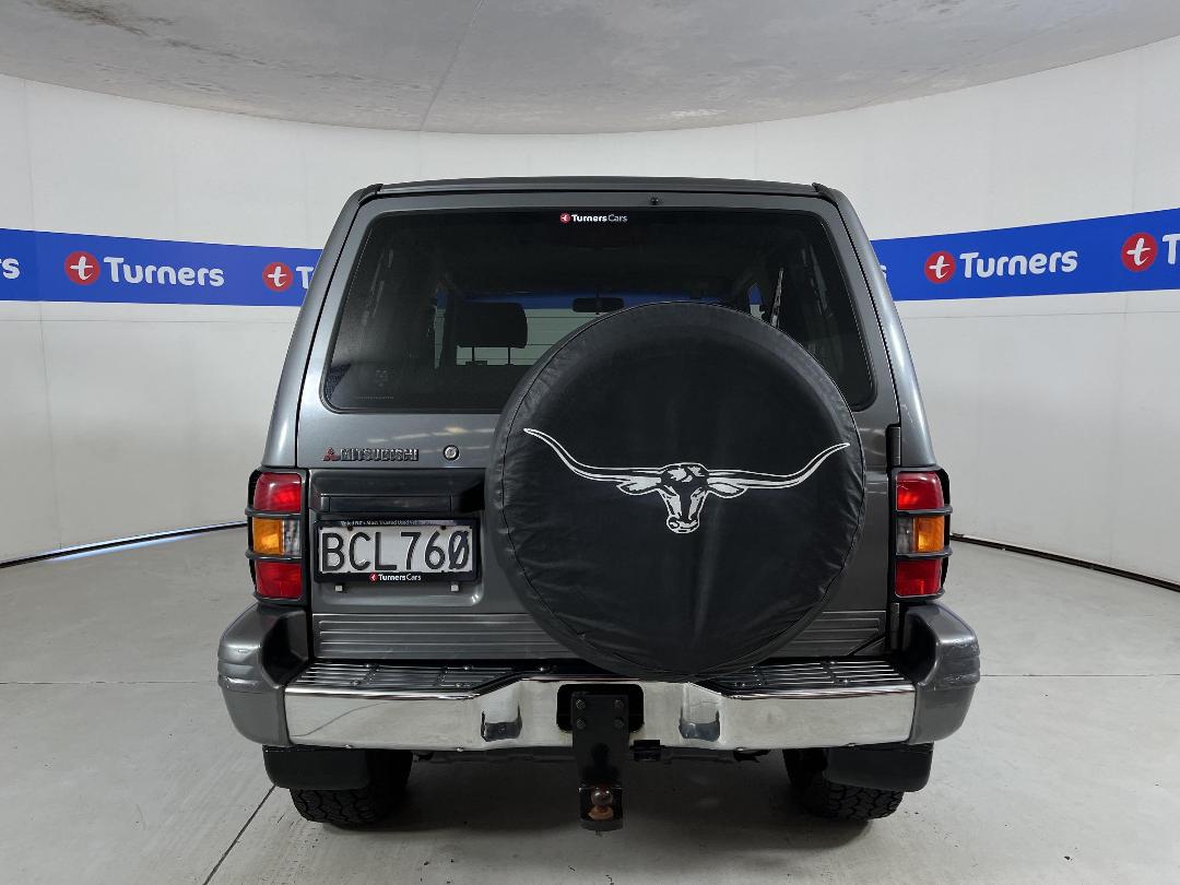 Photo '5' of Mitsubishi Pajero GDI Photo '5' of Mitsubishi Pajero GDI