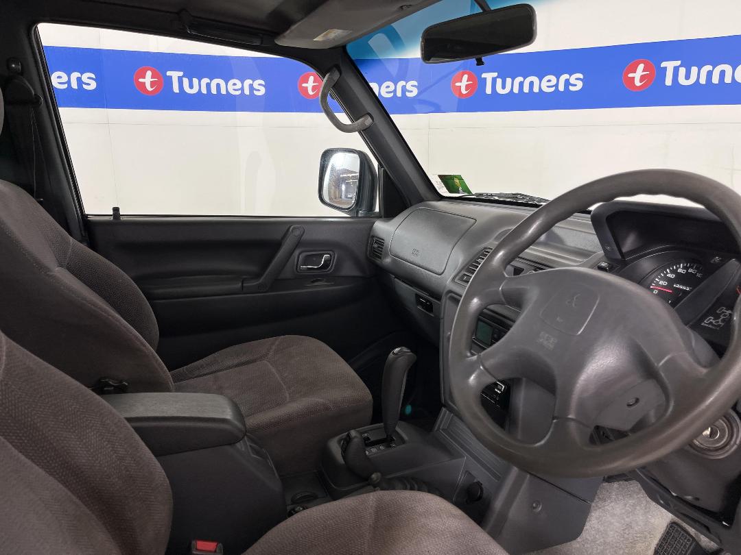 Photo '14' of Mitsubishi Pajero GDI Photo '14' of Mitsubishi Pajero GDI