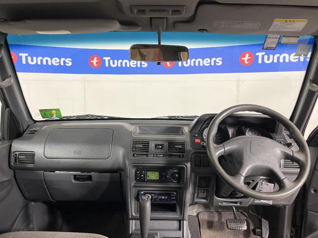 Photo '15' of Mitsubishi Pajero GDI Photo '15' of Mitsubishi Pajero GDI