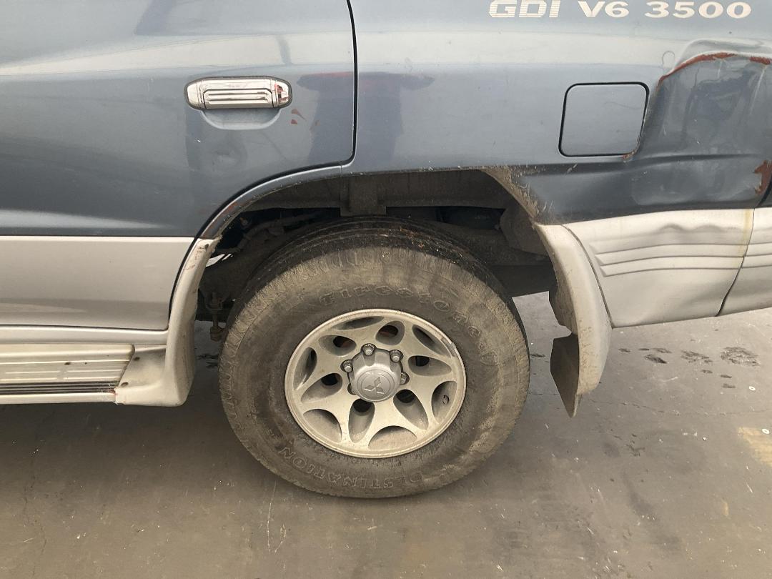 Photo '18' of Mitsubishi Pajero V6 3500 Photo '18' of Mitsubishi Pajero V6 3500