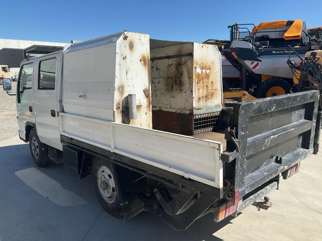 Photo '6' of Nissan Atlas AKR66 CREW CAB Flat Deck