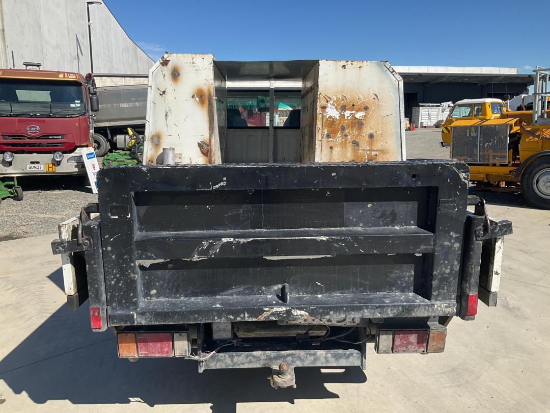 Photo '5' of Nissan Atlas AKR66 CREW CAB Flat Deck