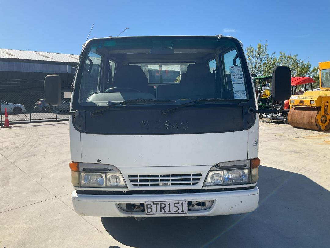 Photo '10' of Nissan Atlas AKR66 CREW CAB Flat Deck