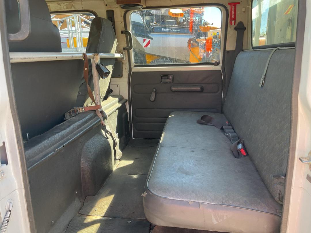 Photo '15' of Nissan Atlas AKR66 CREW CAB Flat Deck