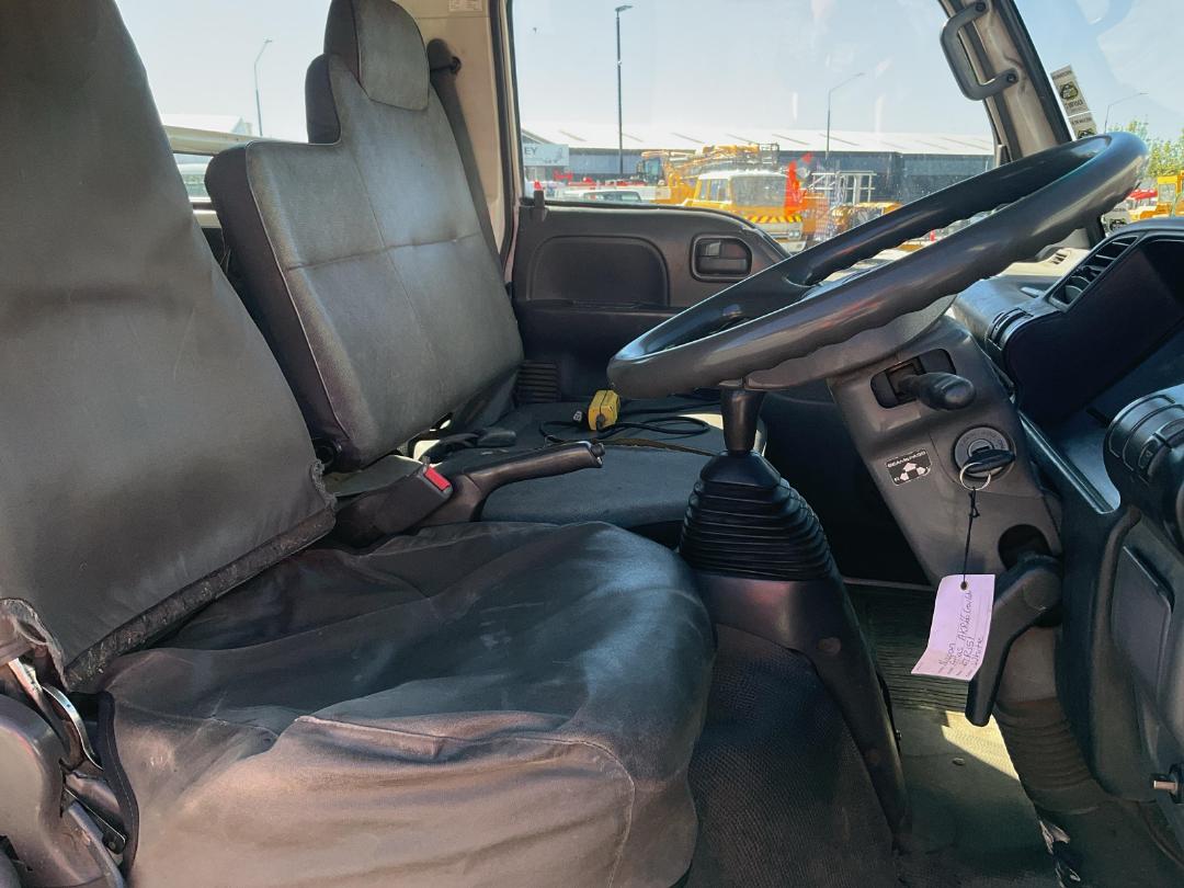 Photo '33' of Nissan Atlas AKR66 CREW CAB Flat Deck