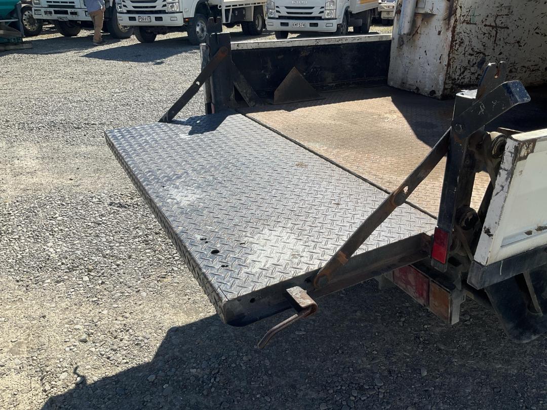 Photo '35' of Nissan Atlas AKR66 CREW CAB Flat Deck