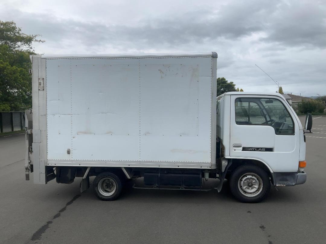 Photo '3' of Nissan Atlas Box Body