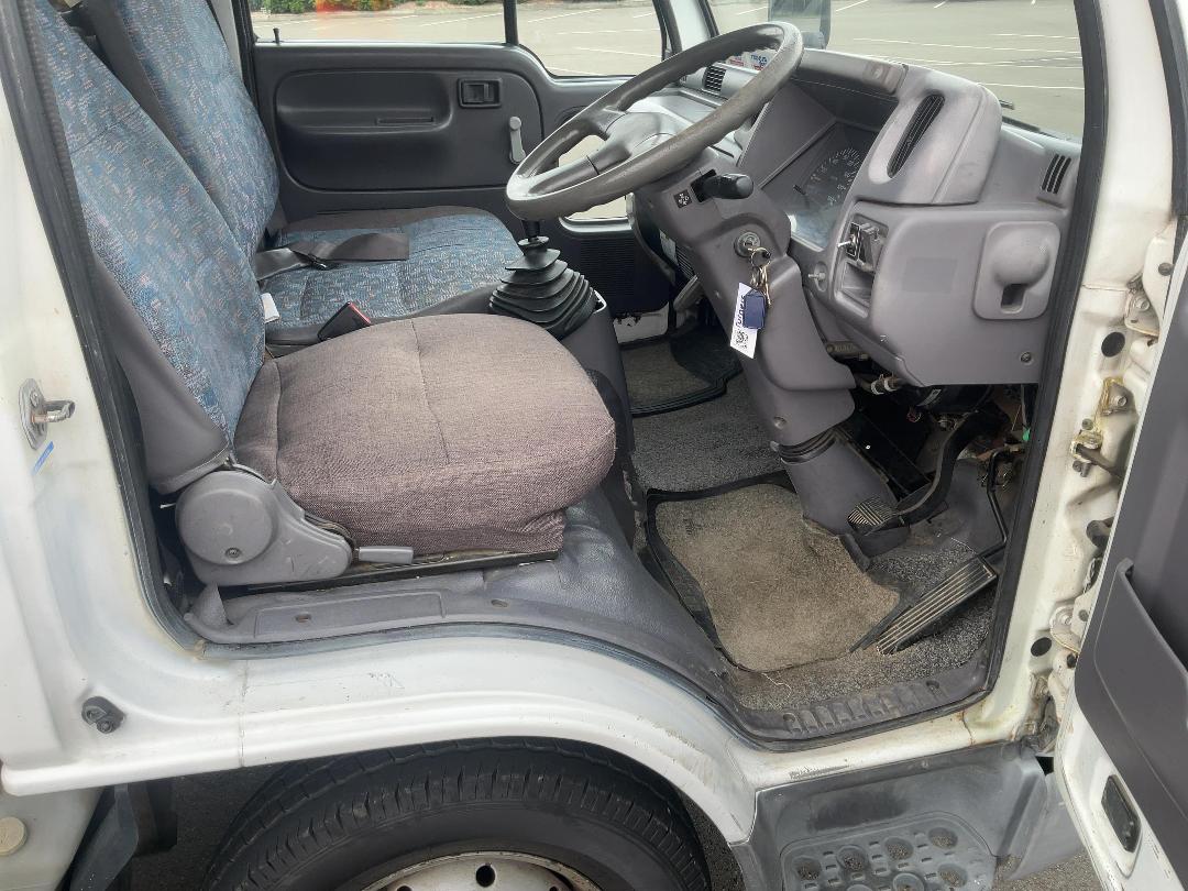 Photo '13' of Nissan Atlas Box Body