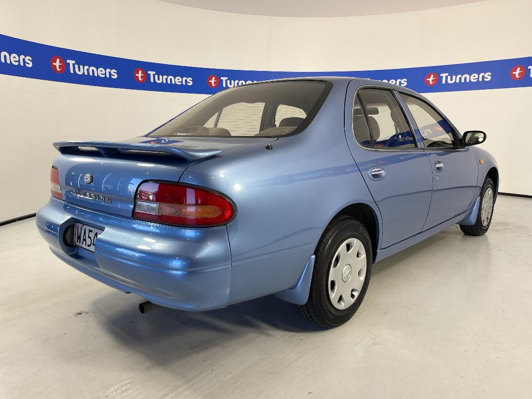 Photo '7' of Nissan Bluebird