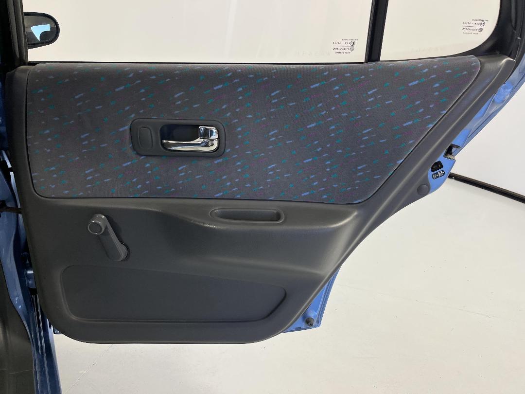 Photo '19' of Nissan Bluebird