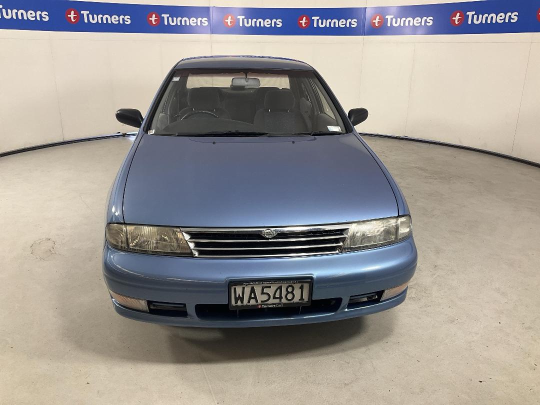 Photo '2' of Nissan Bluebird