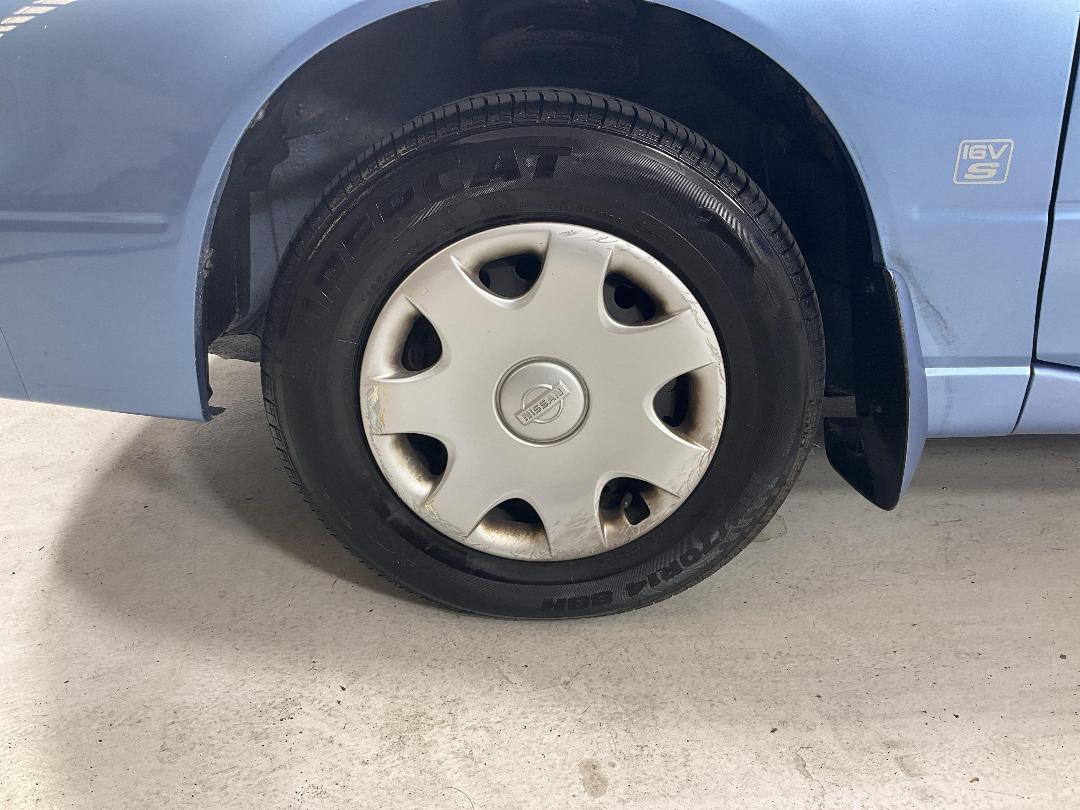 Photo '10' of Nissan Bluebird