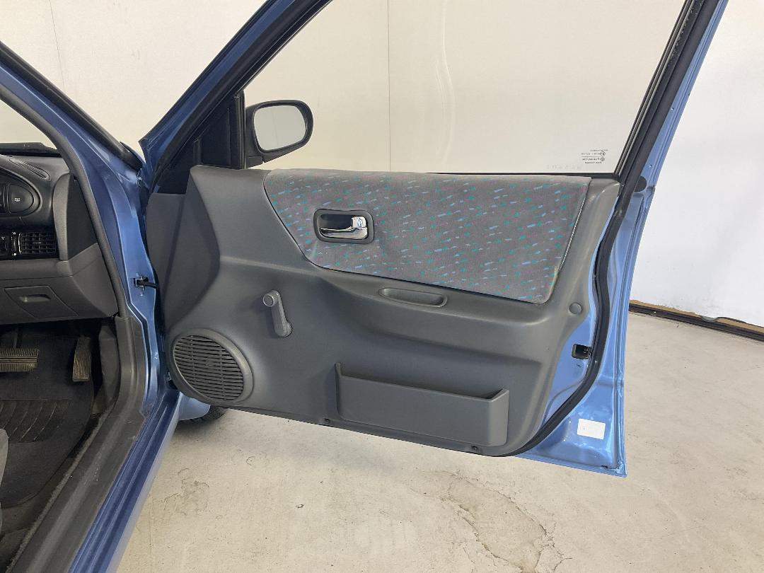 Photo '15' of Nissan Bluebird