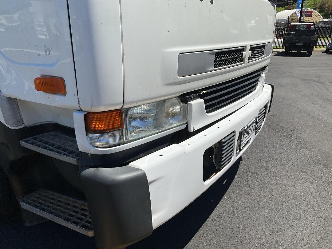 Photo '11' of Nissan DIESEL CG52 8X4 Flat Deck