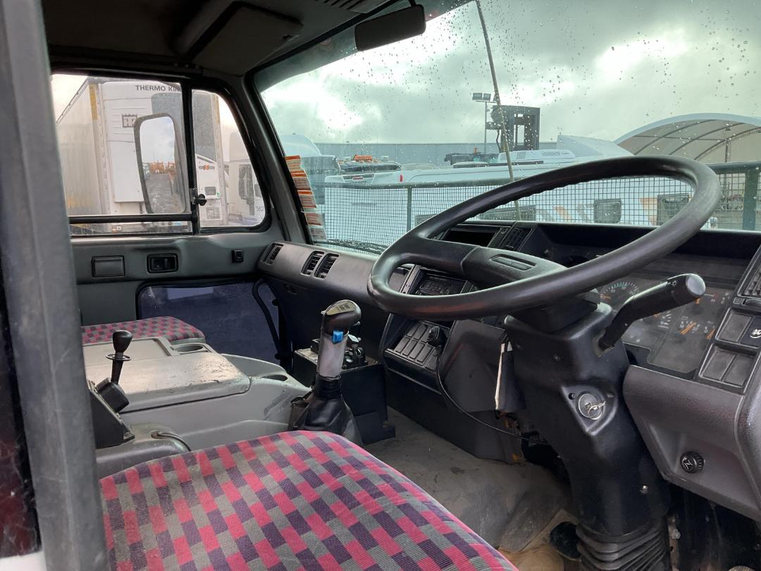 Photo '11' of Nissan Diesel CW380 MIKADO SWB 6X4 Tipper