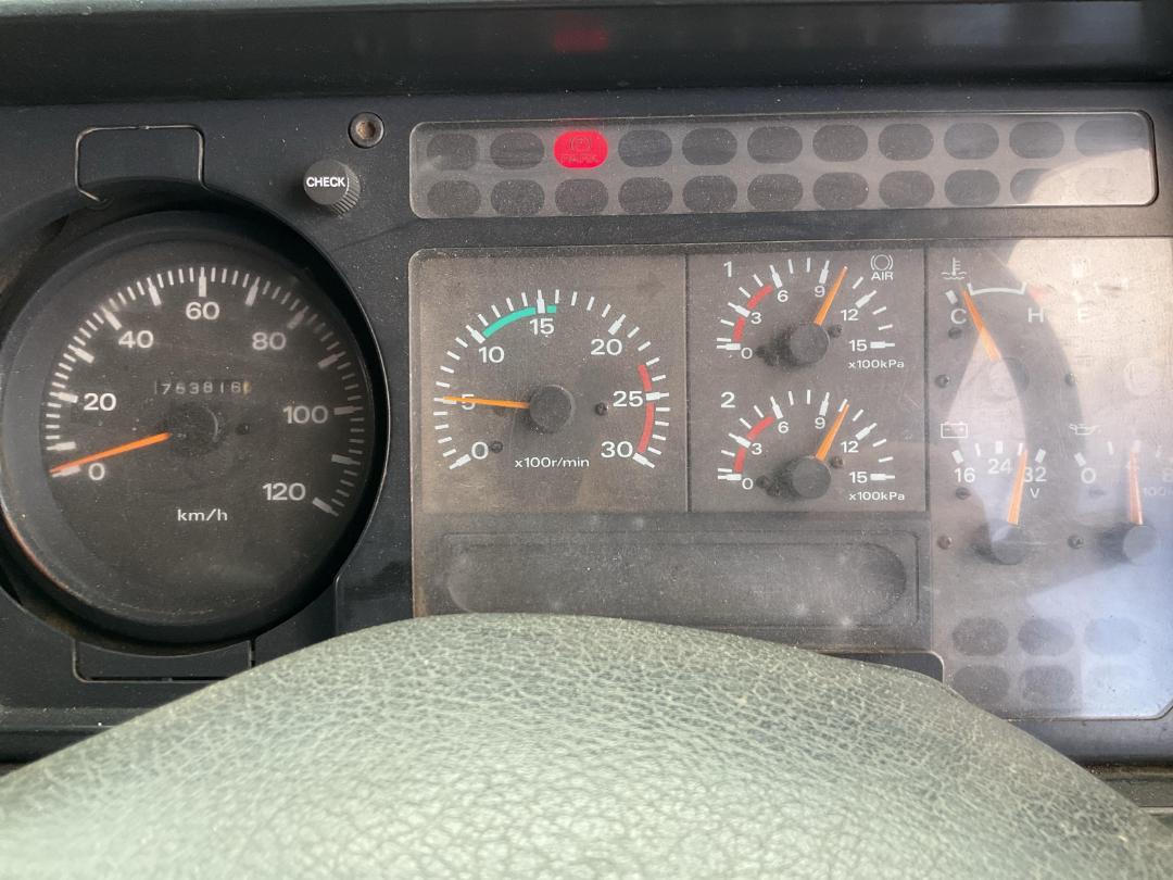 Photo '14' of Nissan Diesel CW380 MIKADO SWB 6X4 Tipper