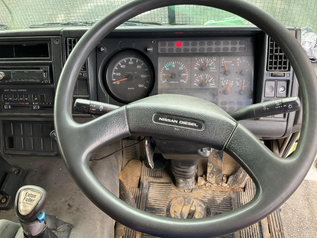 Photo '13' of Nissan Diesel CW380 MIKADO SWB 6X4 Tipper