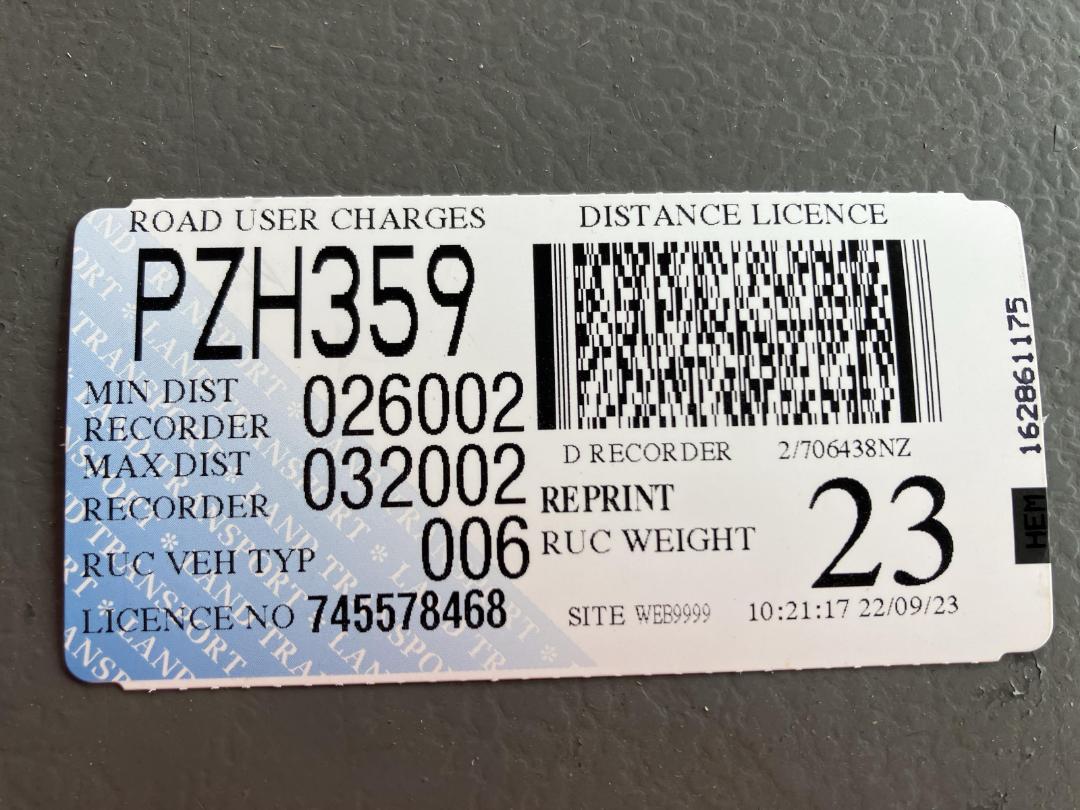 Photo '42' of Nissan Diesel CW380 MIKADO SWB 6X4 Tipper