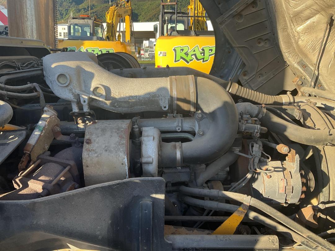 Photo '14' of Nissan Diesel CW380 Tanker Photo '14' of Nissan Diesel CW380 Tanker