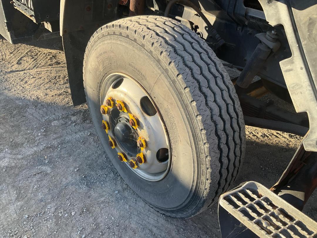 Photo '19' of Nissan Diesel CW380 Tanker Photo '19' of Nissan Diesel CW380 Tanker