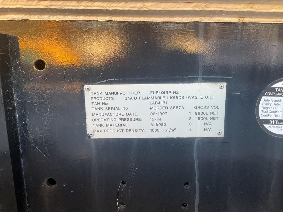 Photo '42' of Nissan Diesel CW380 Tanker Photo '42' of Nissan Diesel CW380 Tanker