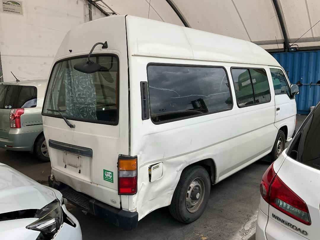 Photo '15' of Nissan Homy Photo '15' of Nissan Homy