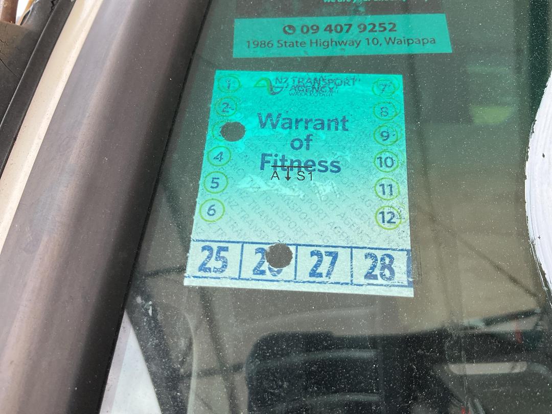 Photo '22' of Nissan Homy Photo '22' of Nissan Homy