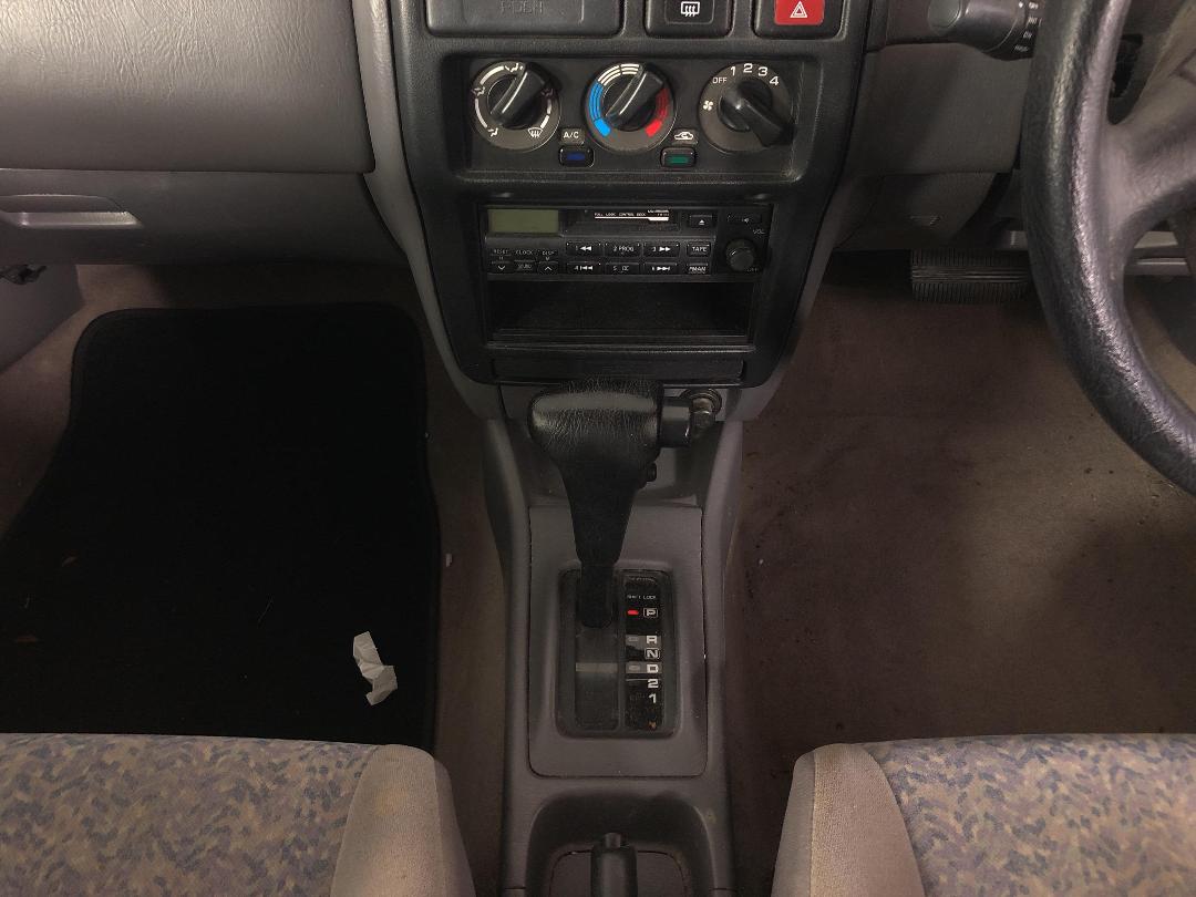 Photo '18' of Nissan Lucino