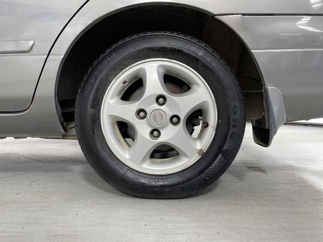 Photo '11' of Nissan Primera