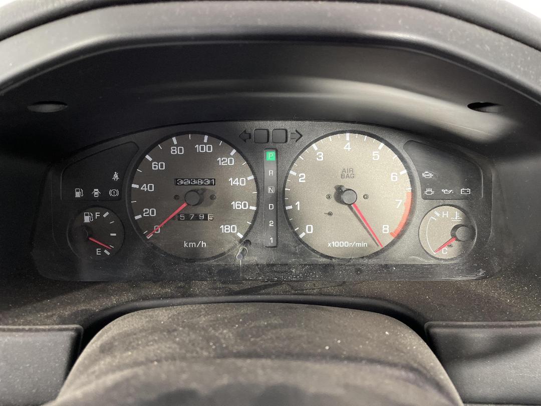 Photo '21' of Nissan Primera