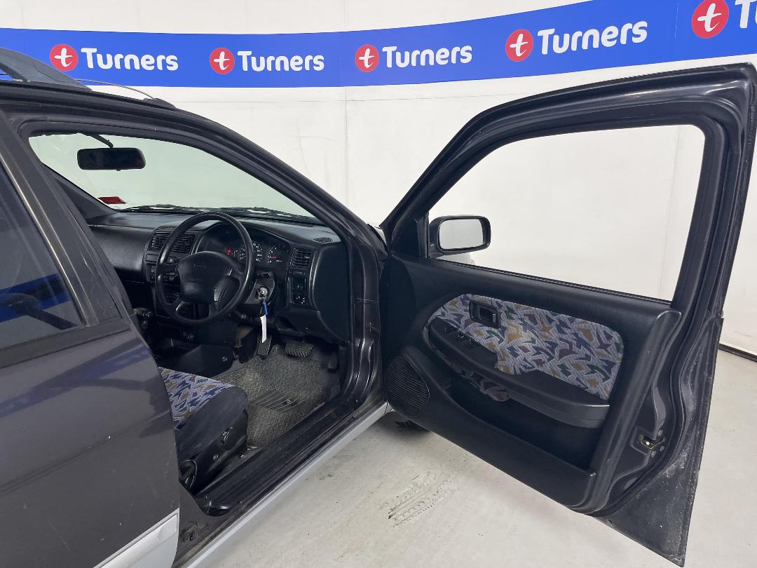 Photo '15' of Nissan Pulsar Photo '15' of Nissan Pulsar