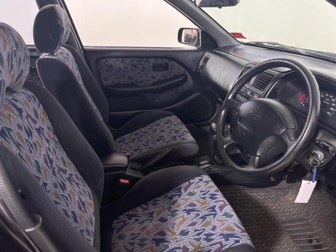 Photo '16' of Nissan Pulsar Photo '16' of Nissan Pulsar