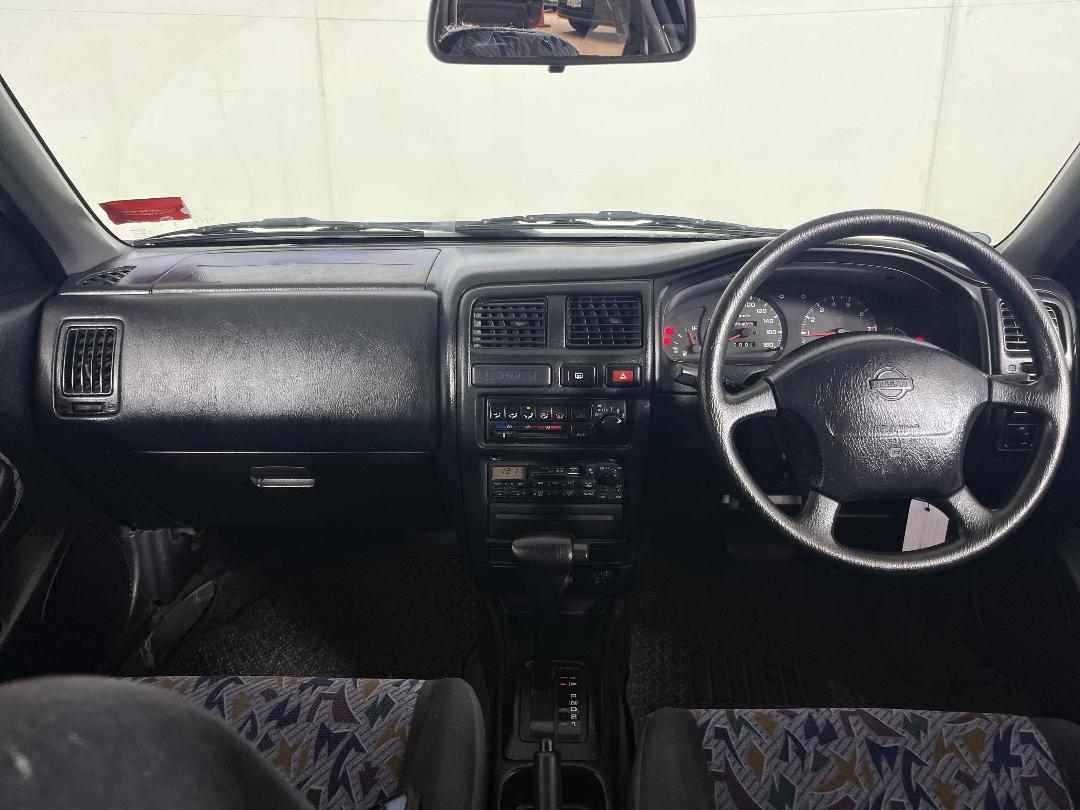 Photo '17' of Nissan Pulsar Photo '17' of Nissan Pulsar