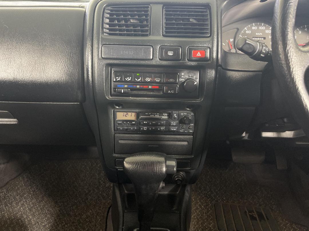 Photo '18' of Nissan Pulsar Photo '18' of Nissan Pulsar