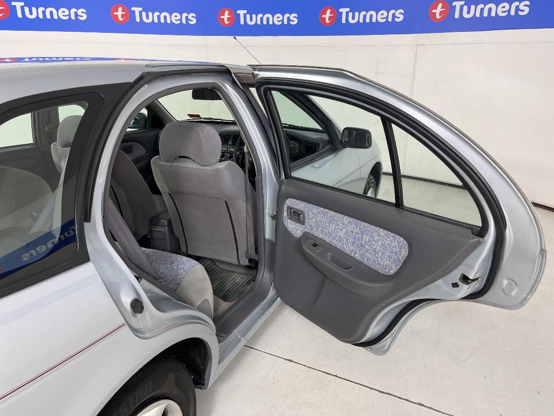 Photo '19' of Nissan Pulsar Photo '19' of Nissan Pulsar