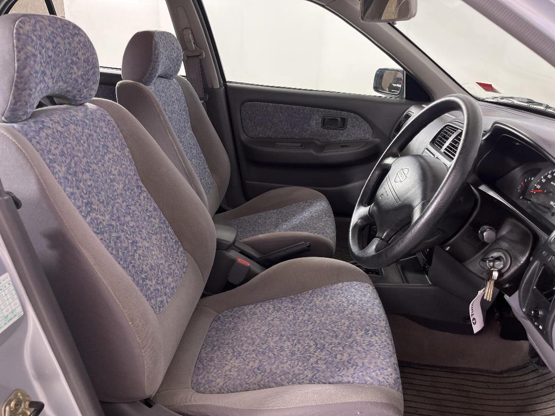 Photo '16' of Nissan Pulsar Photo '16' of Nissan Pulsar