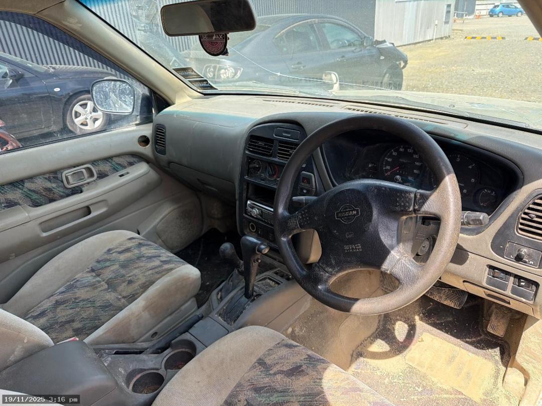 Photo '2' of Nissan Terrano Photo '2' of Nissan Terrano