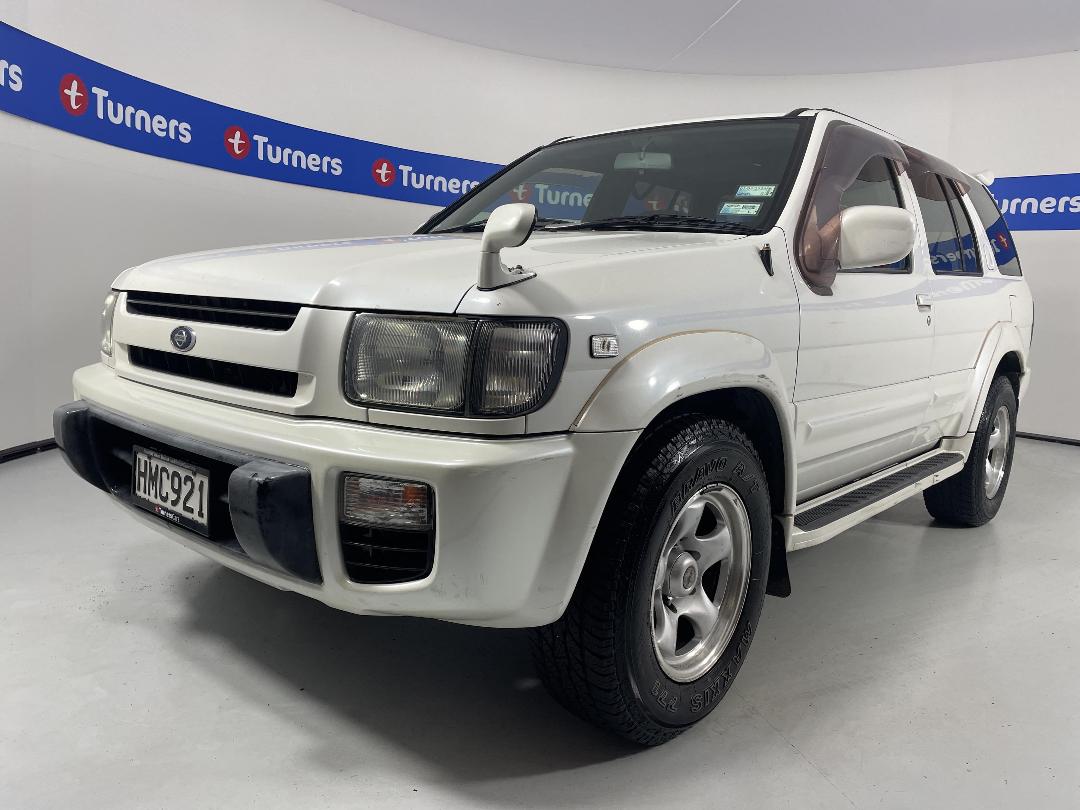 Photo '4' of Nissan Terrano Photo '4' of Nissan Terrano