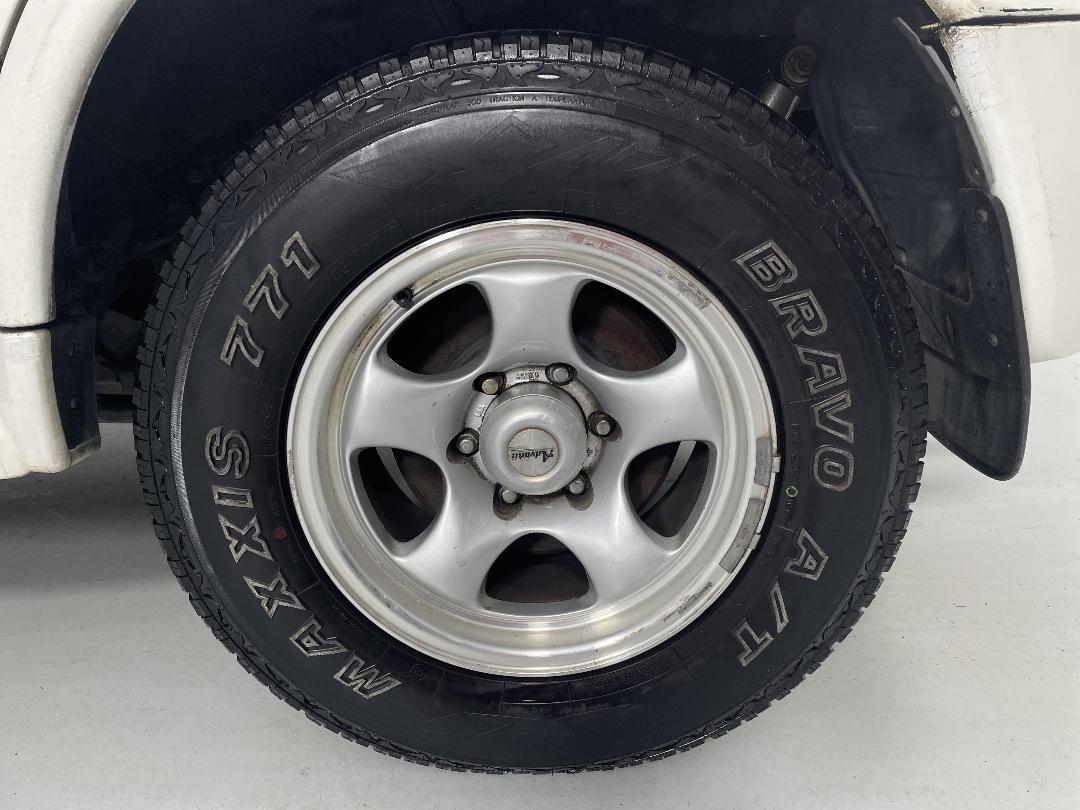 Photo '11' of Nissan Terrano Photo '11' of Nissan Terrano